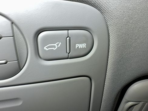 Used 2012 Kia Sedona EX FWD image 42