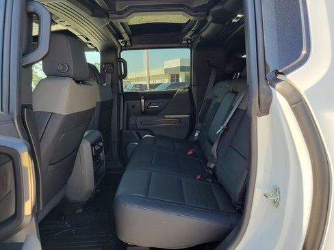 New 2025 GMC Hummer EV 2X image 30