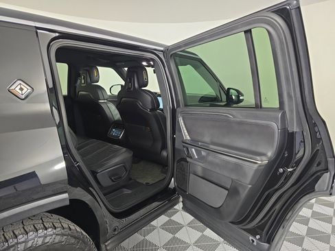 Used 2023 Rivian R1S Adventure image 19