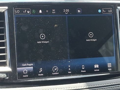 Used 2022 Chrysler Pacifica Touring-L w/ Uconnect Theater Family Group AWD/4WD image 17