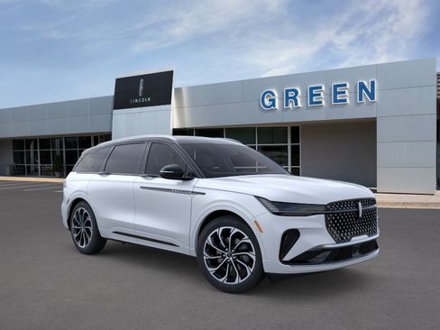 New 2026 Lincoln Nautilus Reserve image 7