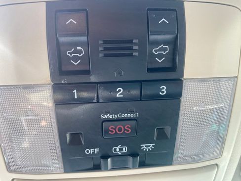 Used 2011 Lexus GX 460 w/ Comfort Plus Pkg AWD/4WD image 20