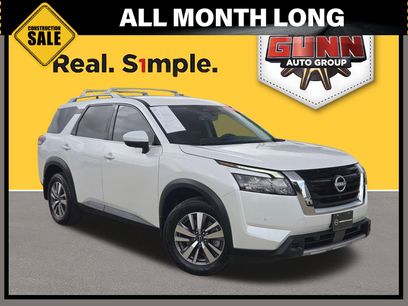 Used 2025 Nissan Pathfinder SL