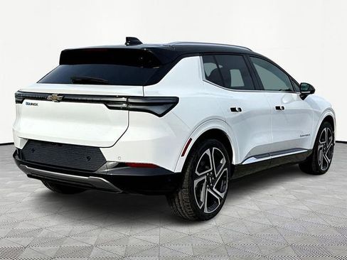 New 2026 Chevrolet Equinox EV LT image 6