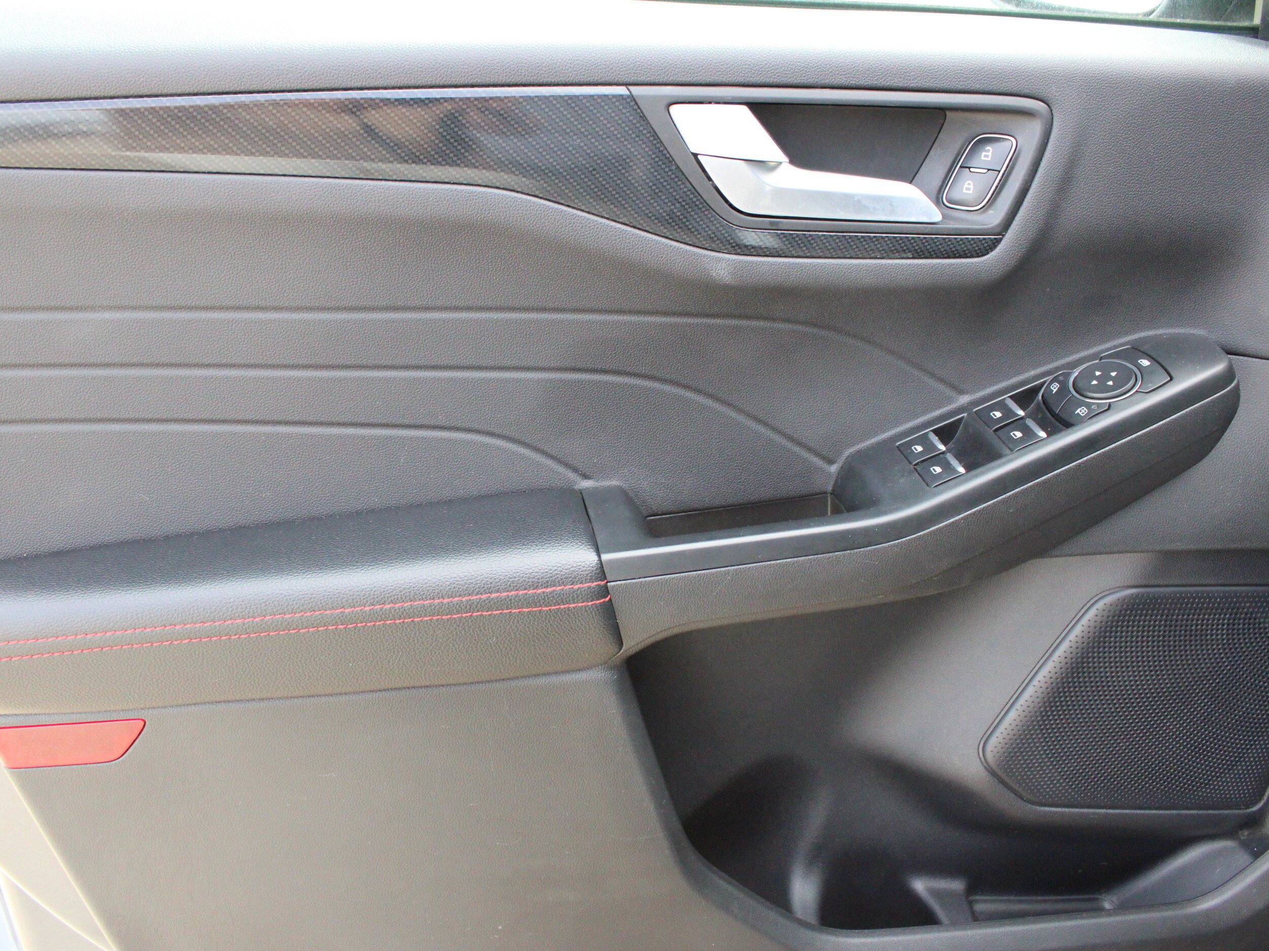 Used 2024 Ford Escape ST-Line w/ Tech Pack #1 AWD/4WD image 14