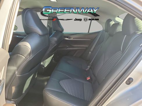 Used 2022 Toyota Camry SE image 15