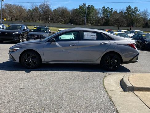New 2026 Hyundai Elantra SEL Sport Premium FWD image 4