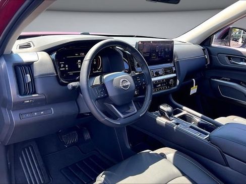 New 2026 Nissan Pathfinder SL FWD image 7
