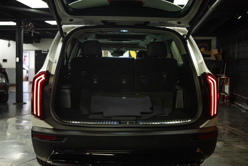 Used 2022 Kia Telluride SX w/ SX Prestige Package AWD/4WD image 7