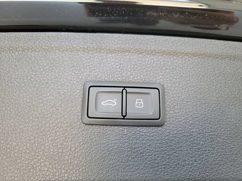 Used 2024 Audi Q5 2.0T Premium w/ Convenience Package AWD/4WD image 12