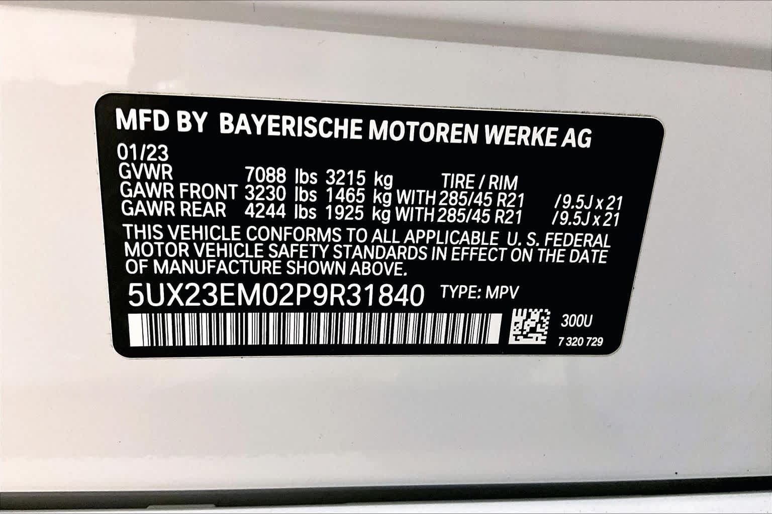 Used 2023 BMW X7 xDrive40i w/ Parking Assistance Package AWD/4WD image 33