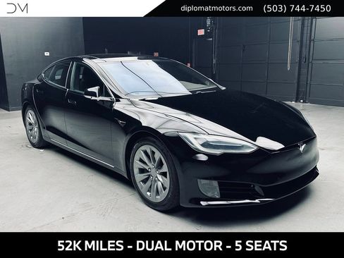 Used 2016 Tesla Model S 60D AWD/4WD image 9