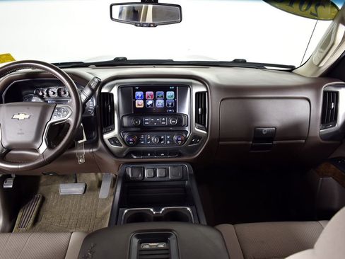 Used 2018 Chevrolet Silverado 1500 LT w/ All Star Edition image 33