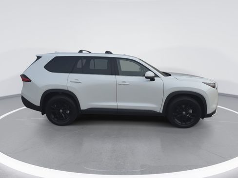Used 2026 Toyota Grand Highlander AWD Hybrid image 2