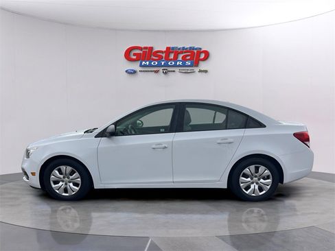 Used 2015 Chevrolet Cruze LS image 3