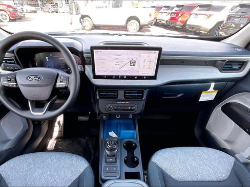 New 2026 Ford Maverick XLT image 5