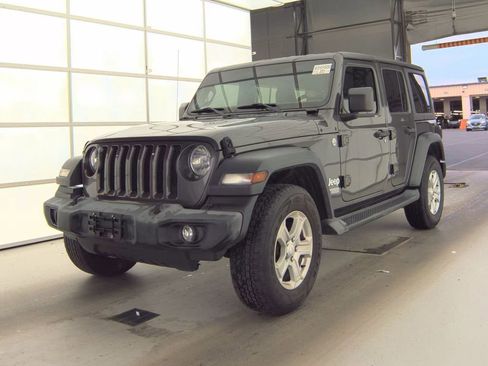 Used 2018 Jeep Wrangler Unlimited Sport S AWD/4WD image 2