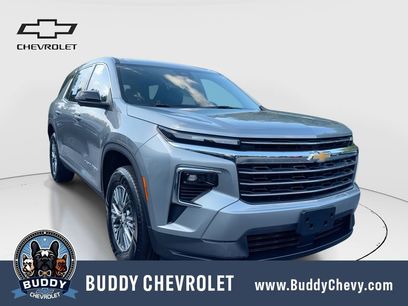 Used 2024 Chevrolet Traverse LT