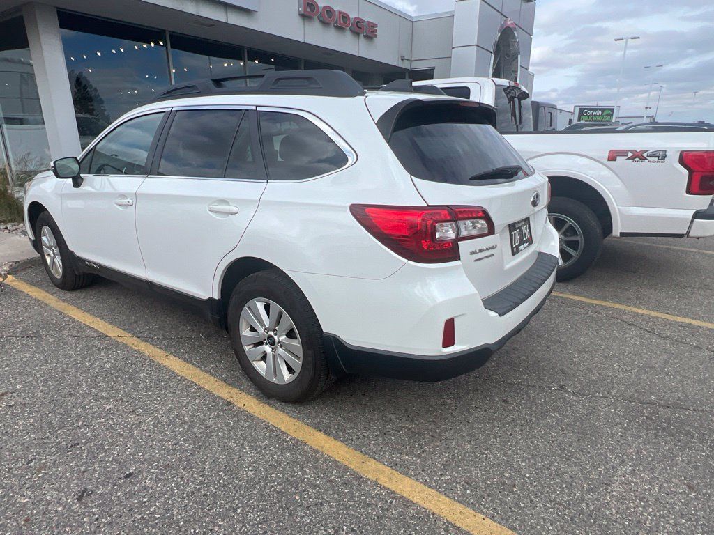 Used 2017 Subaru Outback 2.5i Premium AWD/4WD image 5