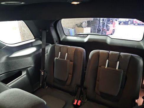 Used 2019 Ford Explorer XLT w/ Equipment Group 201A AWD/4WD image 22