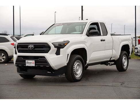 Used 2024 Toyota Tacoma SR image 7