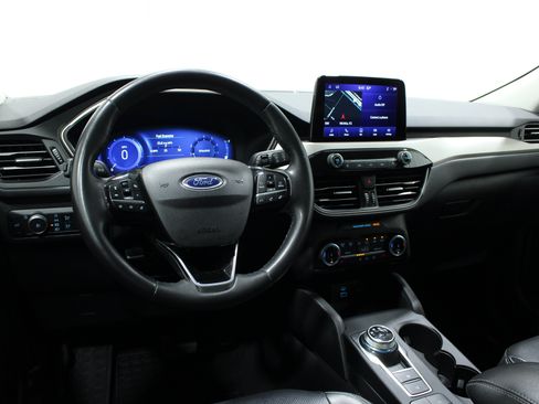 Used 2022 Ford Escape SEL w/ Technology Package FWD image 2