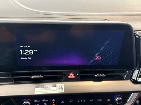 Used 2023 Kia Sportage EX FWD image 15