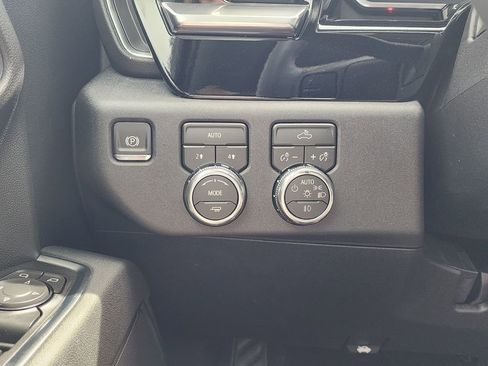 New 2026 GMC Sierra 1500 Elevation AWD/4WD image 18