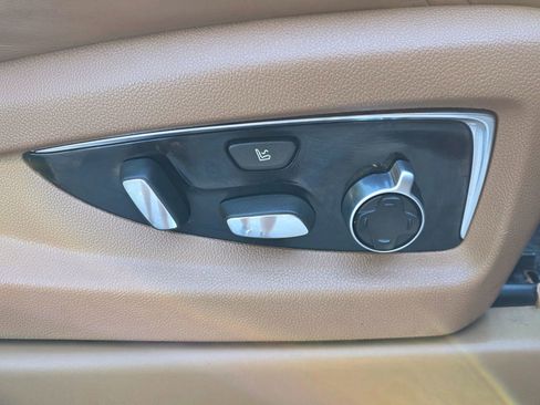 Used 2016 Cadillac Escalade ESV Platinum image 36