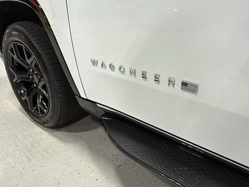 Used 2024 Jeep Wagoneer Series III image 14