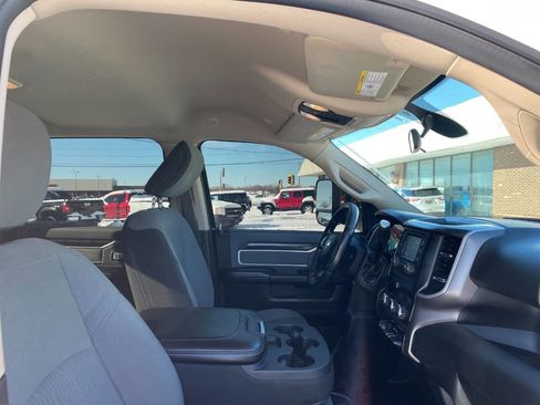 Used 2020 RAM 3500 Big Horn image 29