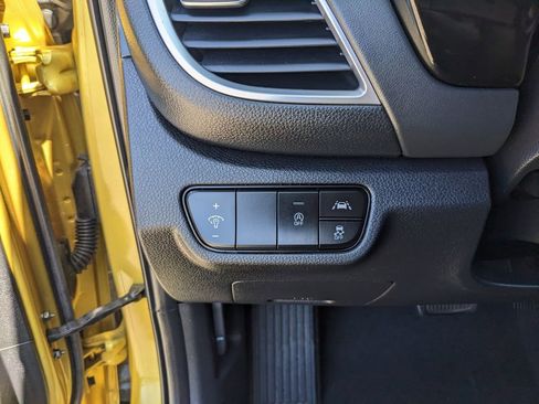 Certified 2021 Kia Seltos SX w/ SX Sunroof Package image 29