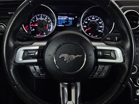 Used 2019 Ford Mustang Coupe image 18