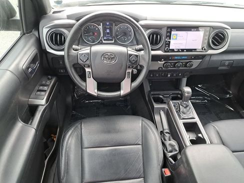Certified 2022 Toyota Tacoma Limited image 10