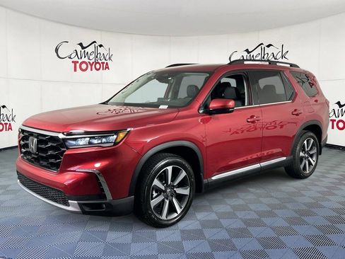 Used 2024 Honda Pilot Touring image 4