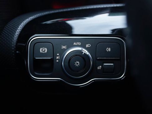 Used 2021 Mercedes-Benz A 220 4MATIC image 45