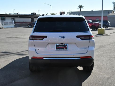 Used 2022 Jeep Grand Cherokee L Limited image 7