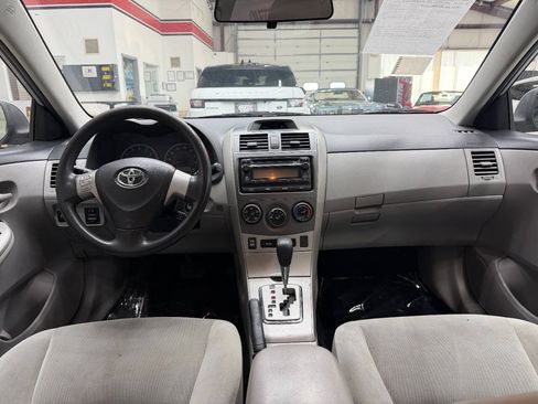 Used 2012 Toyota Corolla LE FWD image 20