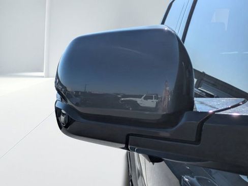 Used 2023 Toyota Tundra Limited image 10