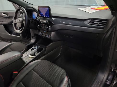 Used 2025 Ford Escape ST-Line Select AWD/4WD image 23