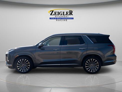 Used 2024 Hyundai Palisade Calligraphy image 4