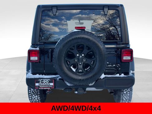 Used 2023 Jeep Wrangler Willys image 8