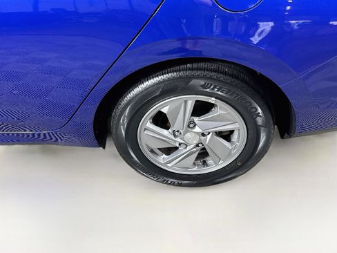 Used 2024 Hyundai Elantra SE FWD image 24