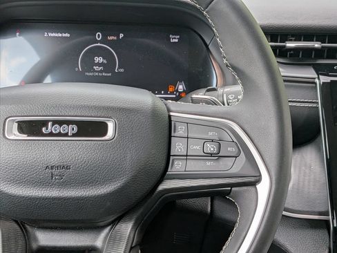 Used 2024 Jeep Grand Cherokee L Laredo AWD/4WD image 15