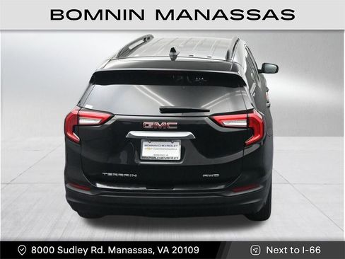 Used 2023 GMC Terrain SLE w/ Driver Convenience Package image 23