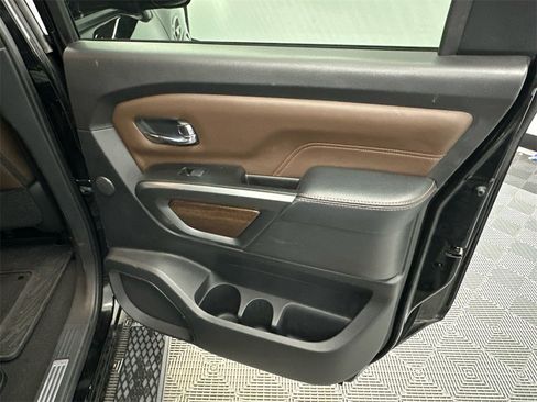 Used 2017 Nissan Titan Platinum Reserve image 18