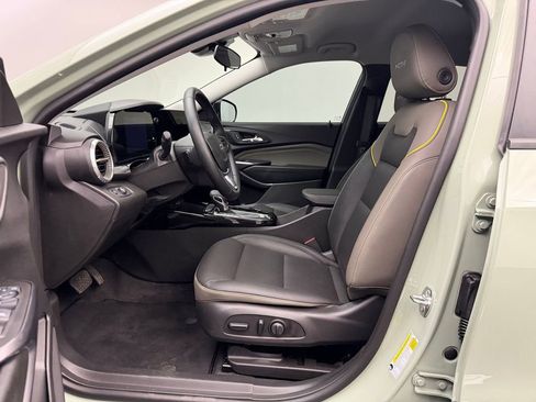 Used 2025 Chevrolet Trax ACTIV w/ Driver Confidence Package FWD image 5