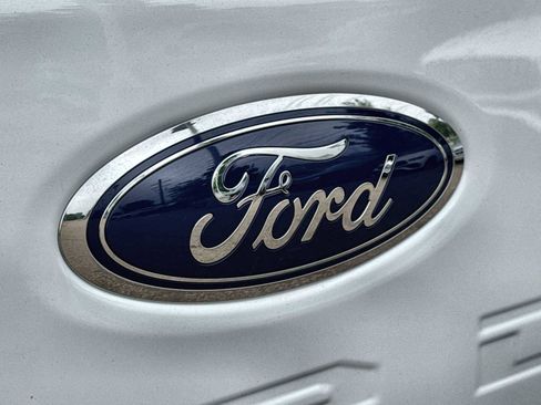 Used 2023 Ford F450 Lariat AWD/4WD image 16