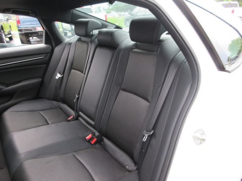 Used 2018 Honda Accord Sport image 21