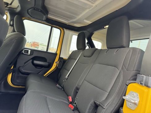 Used 2019 Jeep Wrangler Unlimited Sport S image 11